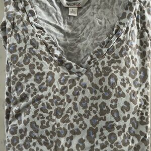 Wmns L grey/blue leopard print top